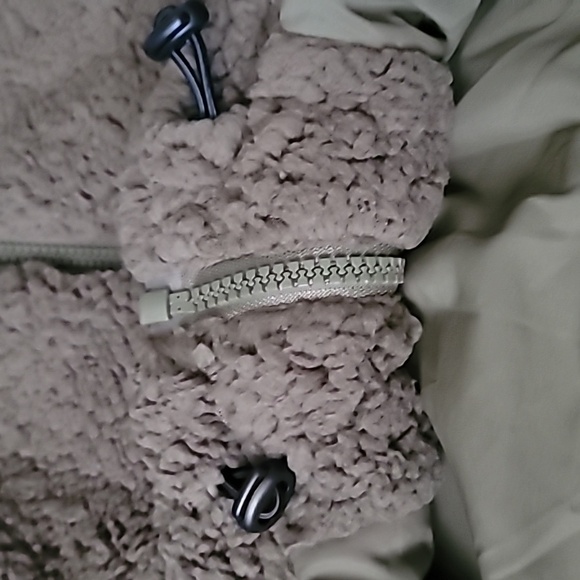 New Fuzzy Jacket - Picture 11 of 12